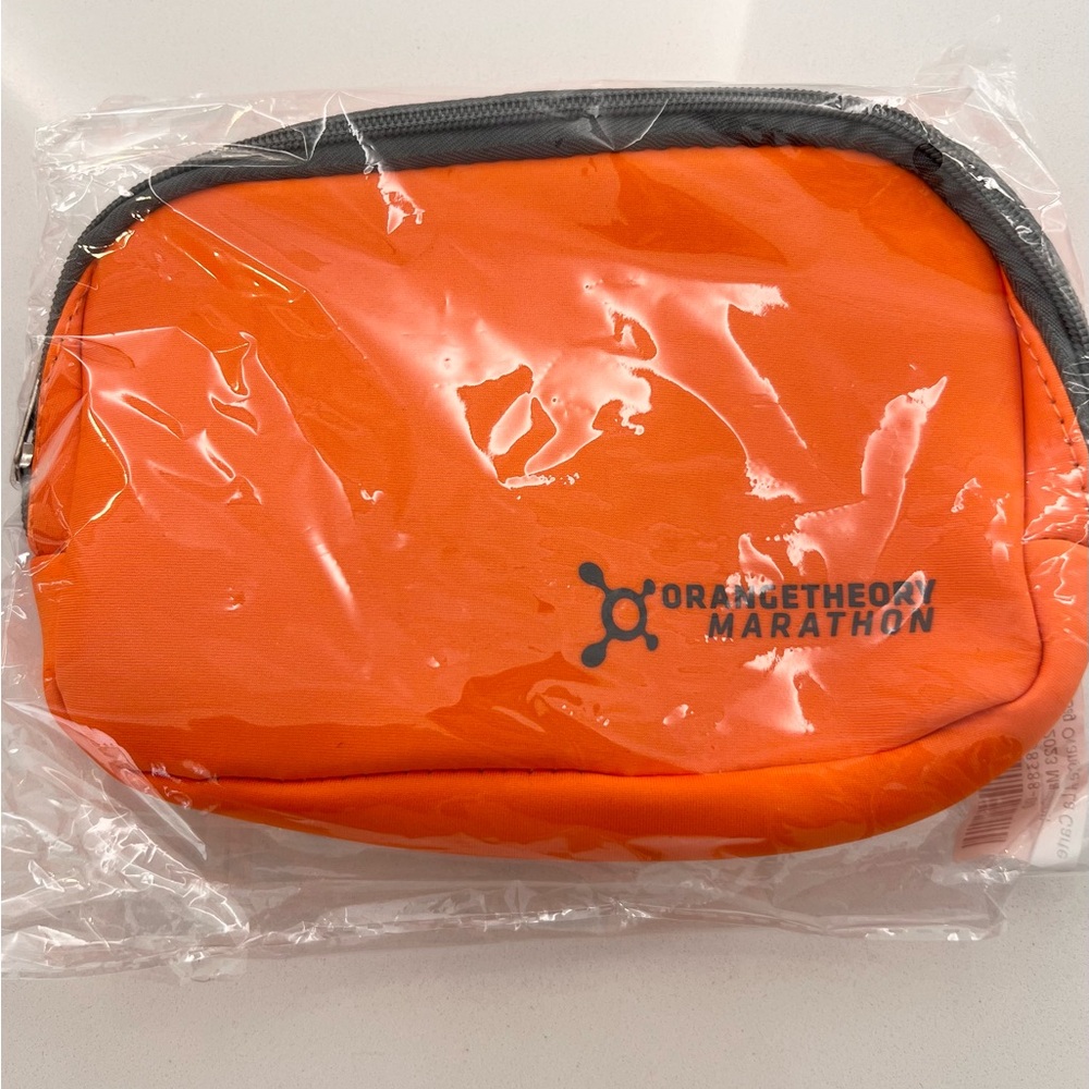 NEW ORANGETHEORY BELT FANNY BAG, ORANGE WITH GRAY STRAP